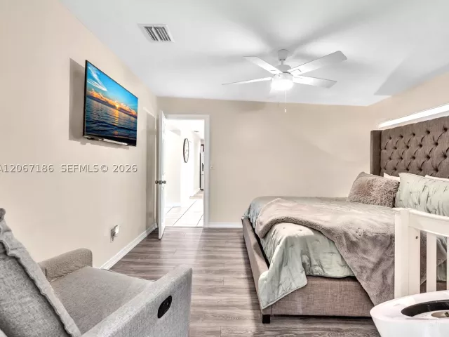 3-bedroom home for sale in Miami - 11911 SW 168th Ter - MondialRealty