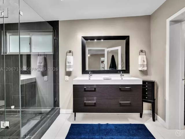 3-bedroom home for sale in Miami - 11911 SW 168th Ter - MondialRealty