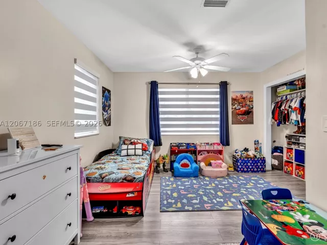 3-bedroom home for sale in Miami - 11911 SW 168th Ter - MondialRealty
