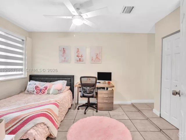 3-bedroom home for sale in Miami - 11911 SW 168th Ter - MondialRealty