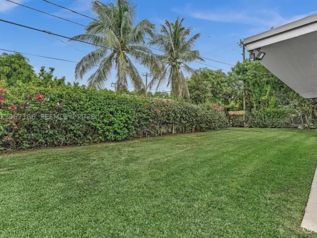 3-bedroom home for sale in Miami - 11911 SW 168th Ter - MondialRealty