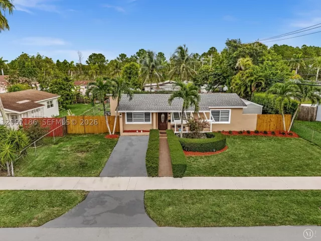 3-bedroom home for sale in Miami - 11911 SW 168th Ter - MondialRealty