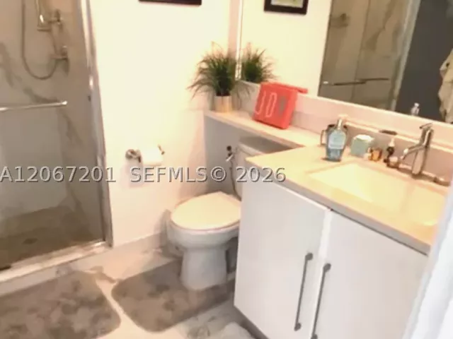 2-bedroom condo for rent in Miami - 325 S Biscayne Blvd 4214 - MondialRealty