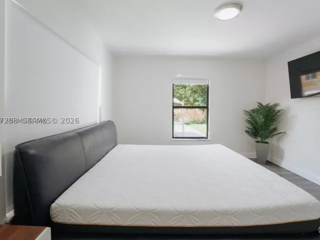 4-bedroom home for rent in Miami - 11080 Peachtree Dr - MondialRealty