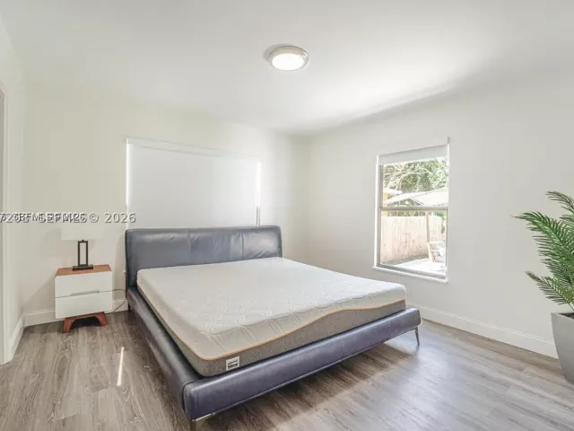 4-bedroom home for rent in Miami - 11080 Peachtree Dr - MondialRealty