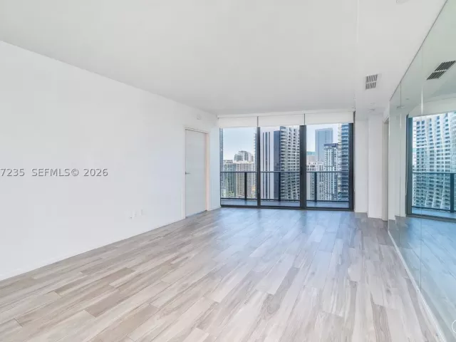 2-bedroom condo for rent in Miami - 801 S Miami Ave 3602 - MondialRealty