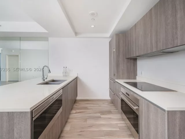 2-bedroom condo for rent in Miami - 801 S Miami Ave 3602 - MondialRealty