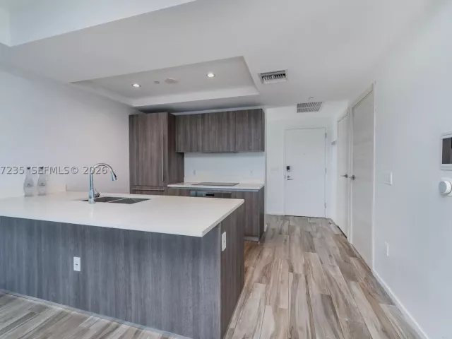 2-bedroom condo for rent in Miami - 801 S Miami Ave 3602 - MondialRealty