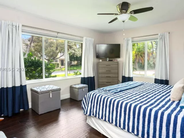 2-bedroom home for rent in Fort Lauderdale - 2549 NE 27th Ave - MondialRealty