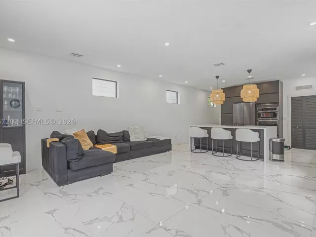 4-bedroom home for rent in Miami - 2320 SW 14th St - MondialRealty