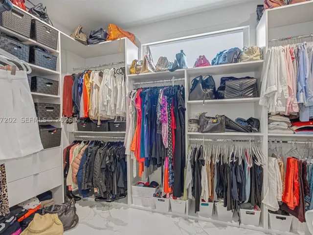 4-bedroom home for rent in Miami - 2320 SW 14th St - MondialRealty