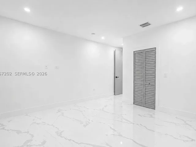4-bedroom home for rent in Miami - 2320 SW 14th St - MondialRealty