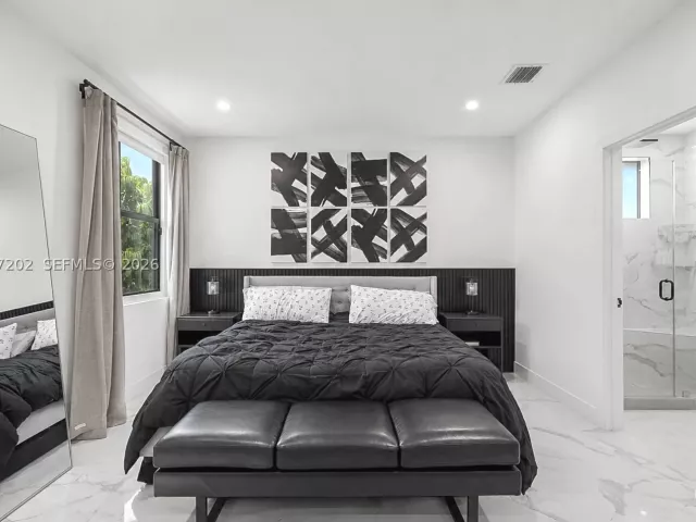 4-bedroom home for rent in Miami - 2320 SW 14th St - MondialRealty