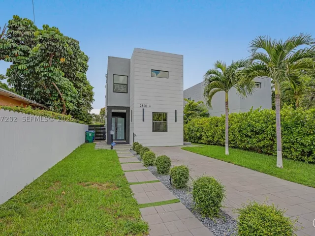 4-bedroom home for rent in Miami - 2320 SW 14th St - MondialRealty