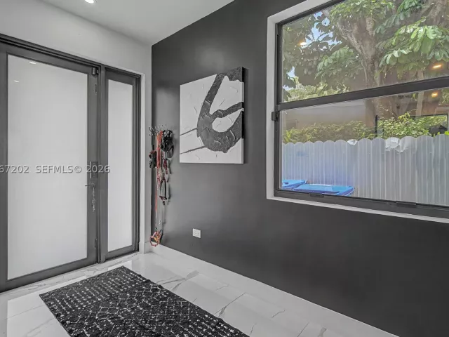 4-bedroom home for rent in Miami - 2320 SW 14th St - MondialRealty