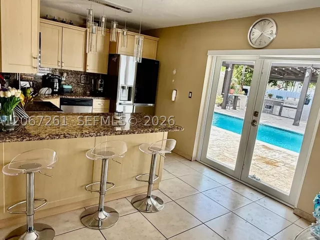 3-bedroom home for rent in Miami - 6202 SW 107th Ave 6202 - MondialRealty