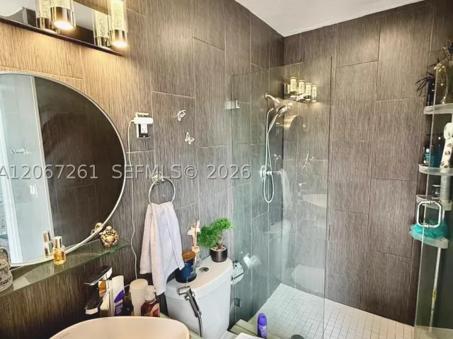 3-bedroom home for rent in Miami - 6202 SW 107th Ave 6202 - MondialRealty
