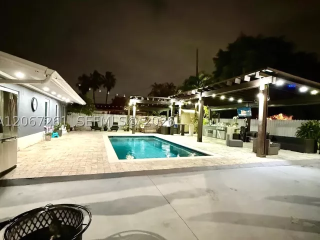 3-bedroom home for rent in Miami - 6202 SW 107th Ave 6202 - MondialRealty