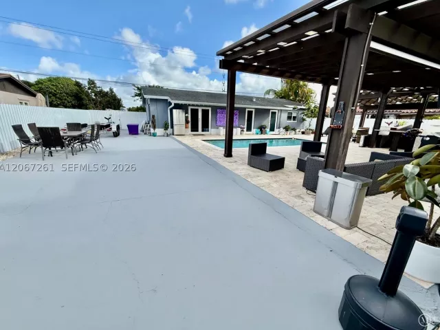 3-bedroom home for rent in Miami - 6202 SW 107th Ave 6202 - MondialRealty