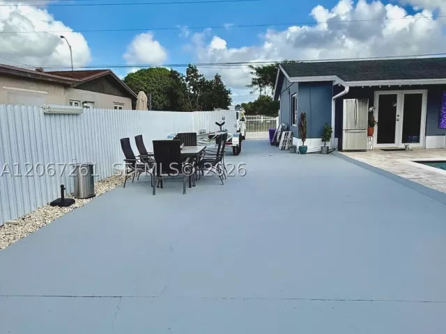 3-bedroom home for rent in Miami - 6202 SW 107th Ave 6202 - MondialRealty