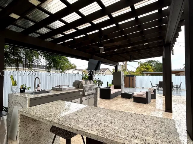 3-bedroom home for rent in Miami - 6202 SW 107th Ave 6202 - MondialRealty
