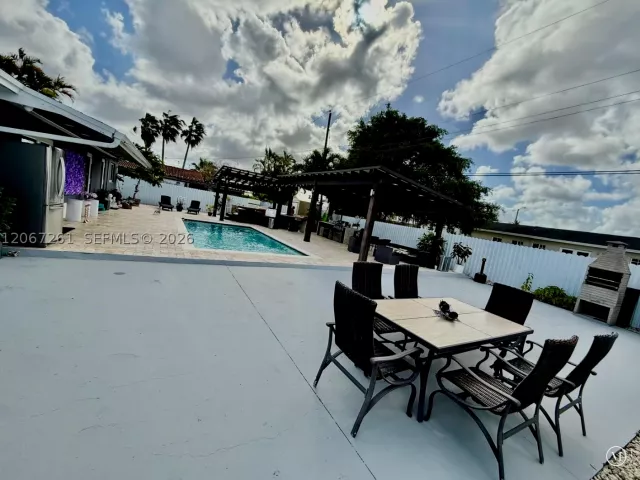 3-bedroom home for rent in Miami - 6202 SW 107th Ave 6202 - MondialRealty