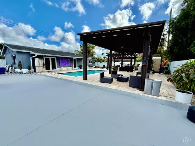 3-bedroom home for rent in Miami - 6202 SW 107th Ave 6202 - MondialRealty