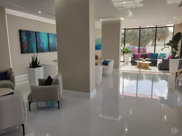 2-bedroom condo for sale in Hollywood - 2401 S OCEAN Drive 1108 - MondialRealty