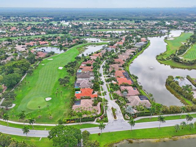 4-bedroom home for rent in West Palm Beach - 7517 HAWKS LANDING Drive - MondialRealty
