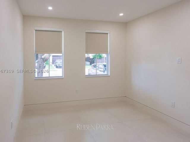 3-bedroom home for rent in Doral - 8167 NW 108th Ct . - MondialRealty