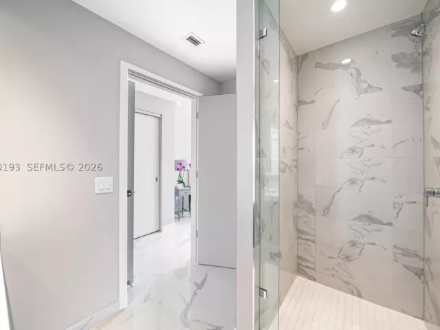 3-bedroom condo for rent in Miami - 851 NE 1st Ave 2911 - MondialRealty