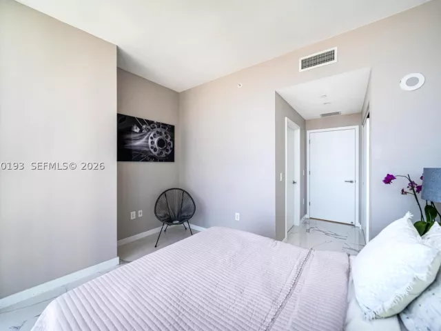 3-bedroom condo for rent in Miami - 851 NE 1st Ave 2911 - MondialRealty