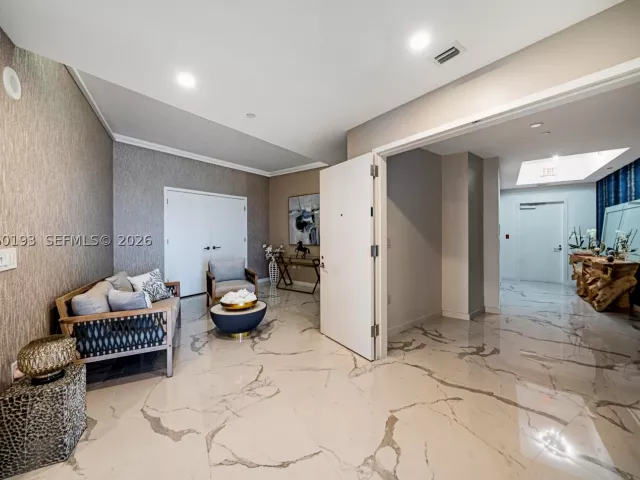 3-bedroom condo for rent in Miami - 851 NE 1st Ave 2911 - MondialRealty
