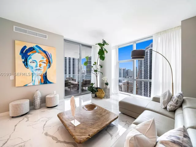 3-bedroom condo for rent in Miami - 851 NE 1st Ave 2911 - MondialRealty