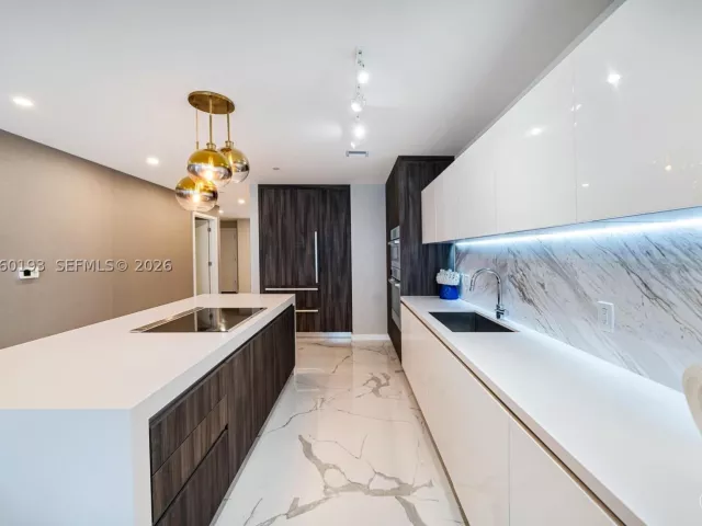 3-bedroom condo for rent in Miami - 851 NE 1st Ave 2911 - MondialRealty