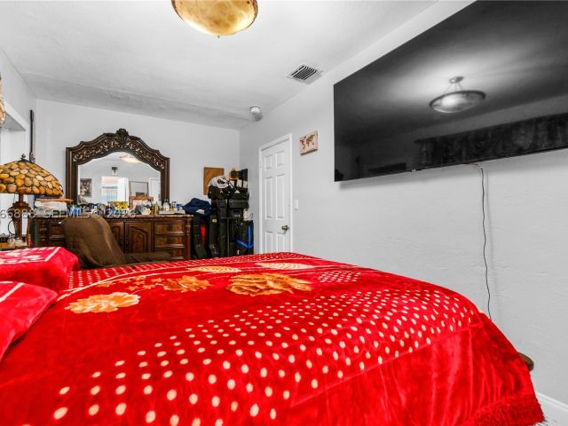 3-bedroom home for sale in North Miami Beach - 1490 NE 151st Ter - MondialRealty