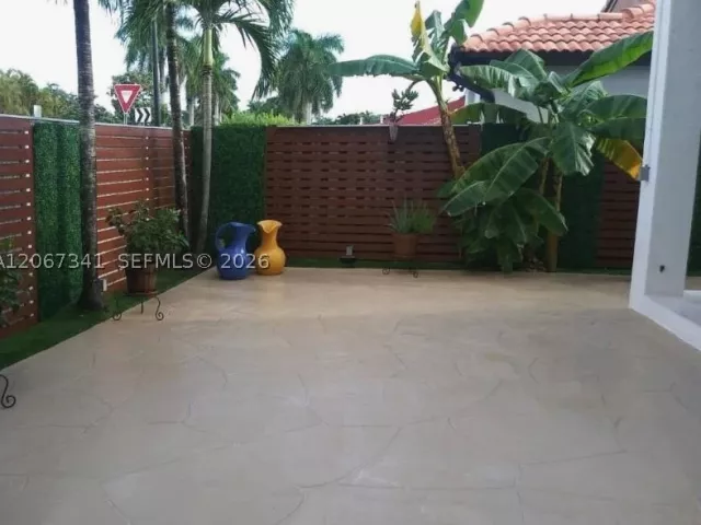 3-bedroom home for sale in Miami - 892 NW 131st Ave - MondialRealty