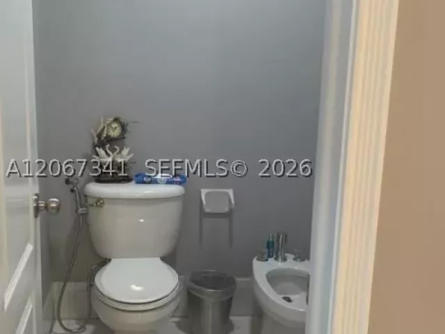 3-bedroom home for sale in Miami - 892 NW 131st Ave - MondialRealty