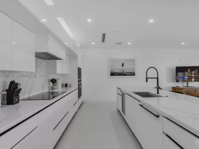 3-bedroom home for rent in Pompano Beach - 3228 NE 7th St - MondialRealty