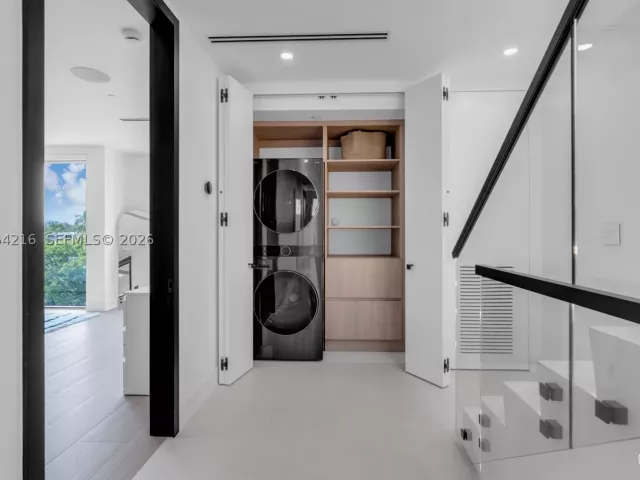3-bedroom home for rent in Pompano Beach - 3228 NE 7th St - MondialRealty