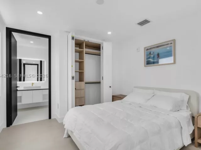 3-bedroom home for rent in Pompano Beach - 3228 NE 7th St - MondialRealty