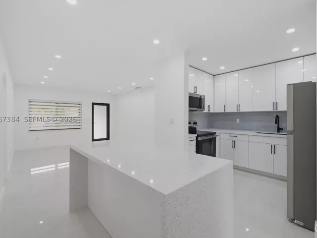 4-bedroom home for rent in Miami - 5000 SW 5th Ter - MondialRealty