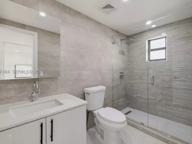 4-bedroom home for rent in Miami - 5000 SW 5th Ter - MondialRealty