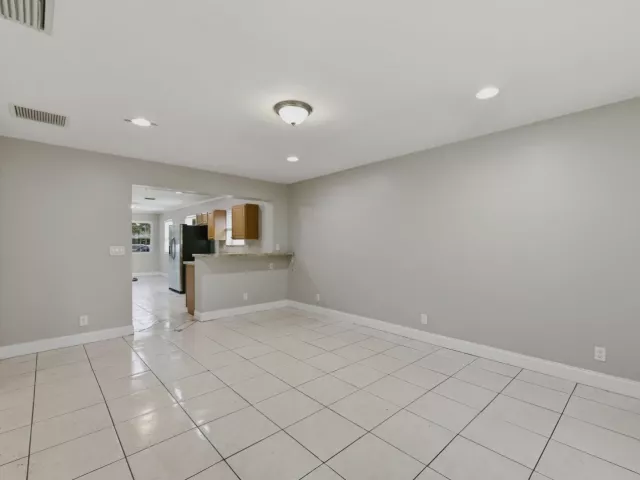 4-bedroom home for sale in West Palm Beach - 939 CHARLES Street - MondialRealty