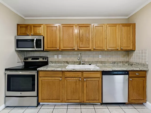 4-bedroom home for sale in West Palm Beach - 939 CHARLES Street - MondialRealty