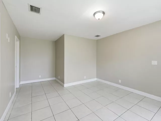 4-bedroom home for sale in West Palm Beach - 939 CHARLES Street - MondialRealty