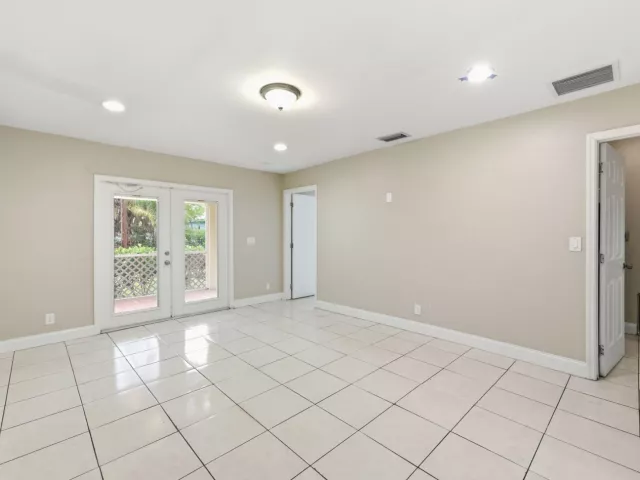 4-bedroom home for sale in West Palm Beach - 939 CHARLES Street - MondialRealty