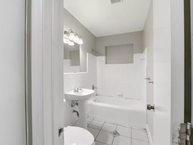 4-bedroom home for sale in West Palm Beach - 939 CHARLES Street - MondialRealty