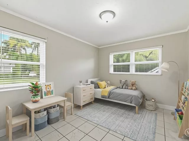 4-bedroom home for sale in West Palm Beach - 939 CHARLES Street - MondialRealty