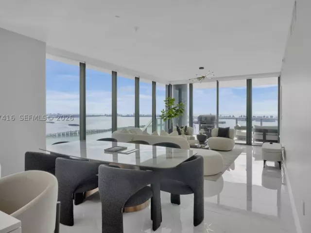4-bedroom condo for rent in Miami - 700 NE 24th St 4701 - MondialRealty